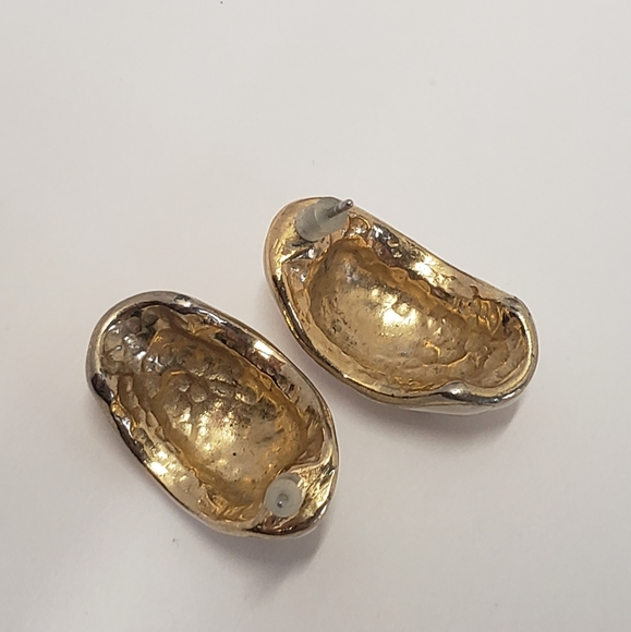 Elegant Vintage Cream & Gold Earrings - Picture 2 of 6